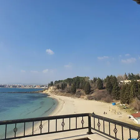 Сдам Квартиру На Первой Линии Моря В Городе Несебр Apartment Nesebar